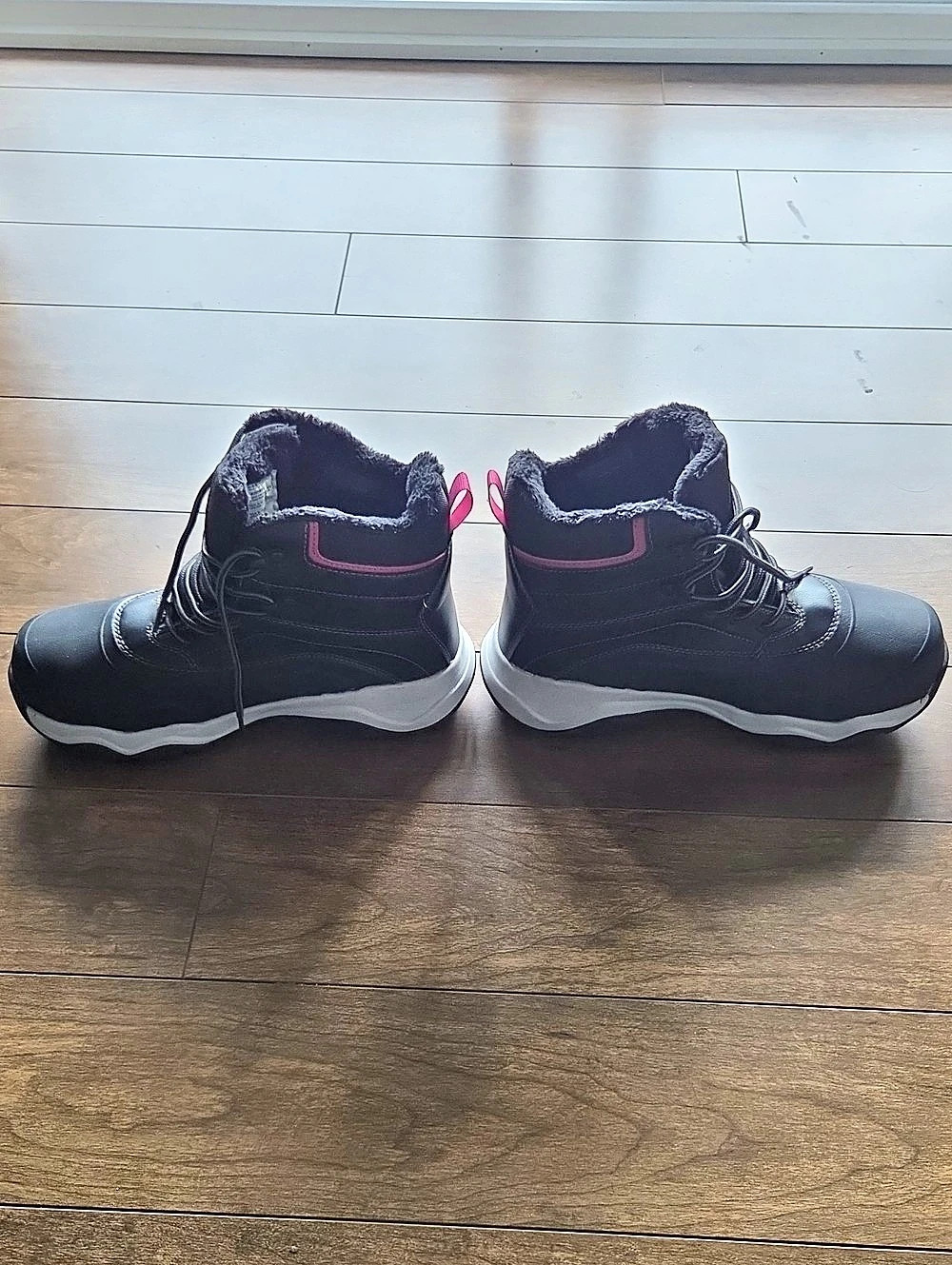 Khombu Hiking Boots Black & Pink US 8